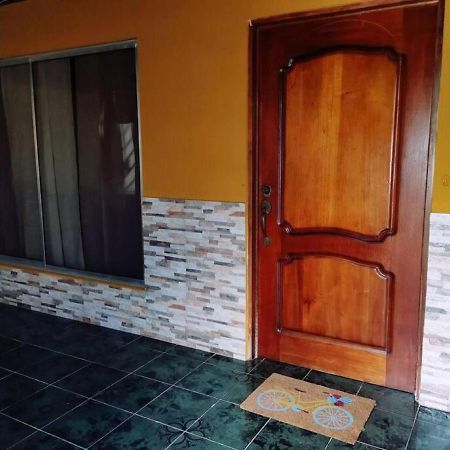 Casa Kros Quepos Exteriér fotografie