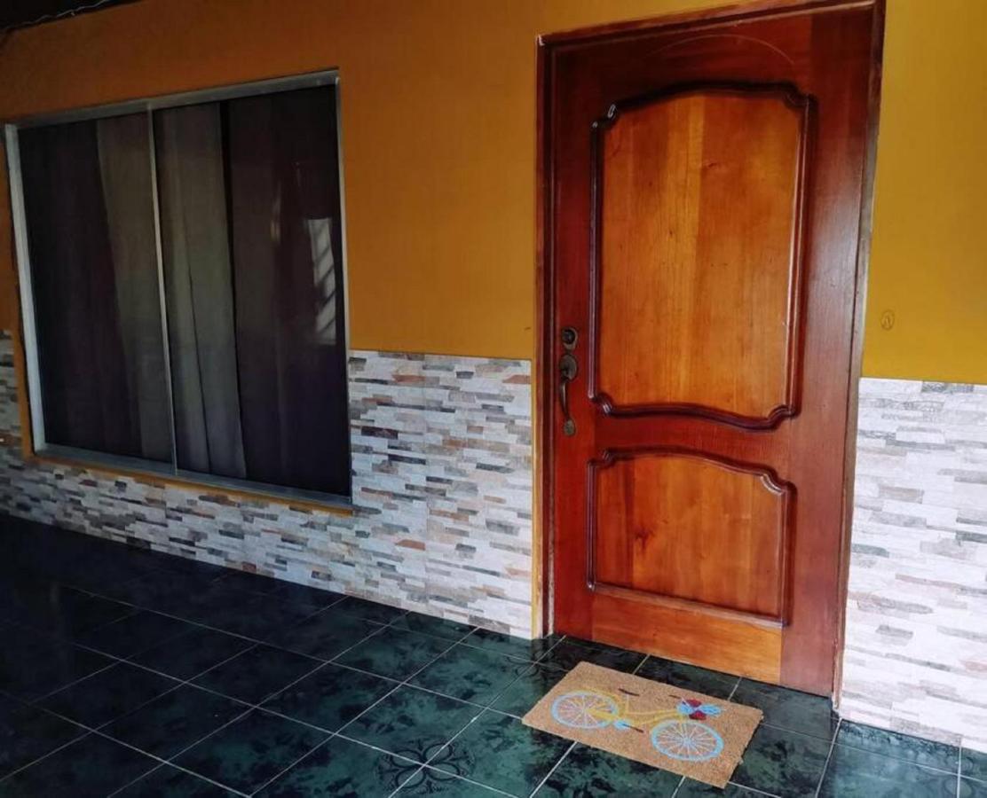 Casa Kros Quepos Exteriér fotografie